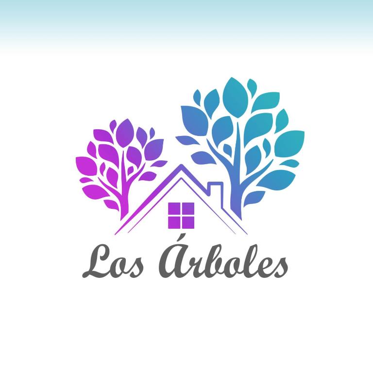 Los Arboles, casa completa a 5 minutos del Aeropuerto Ezeiza - Three-Bedroom House - 2