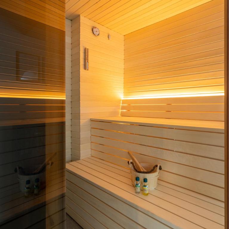 Wellness Altstadt Suite - Sauna, Whirlpool & Free Parking by HERO HOMES Graz - Apartment mit 1 Schlafzimmer - 7