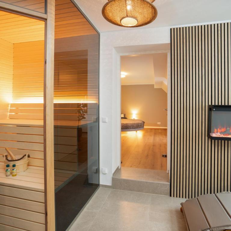 Wellness Altstadt Suite - Sauna, Whirlpool & Free Parking by HERO HOMES Graz - Apartment mit 1 Schlafzimmer - 2