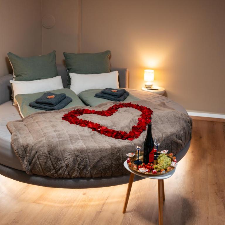 Wellness Altstadt Suite - Sauna, Whirlpool & Free Parking by HERO HOMES Graz - Apartment mit 1 Schlafzimmer - 16
