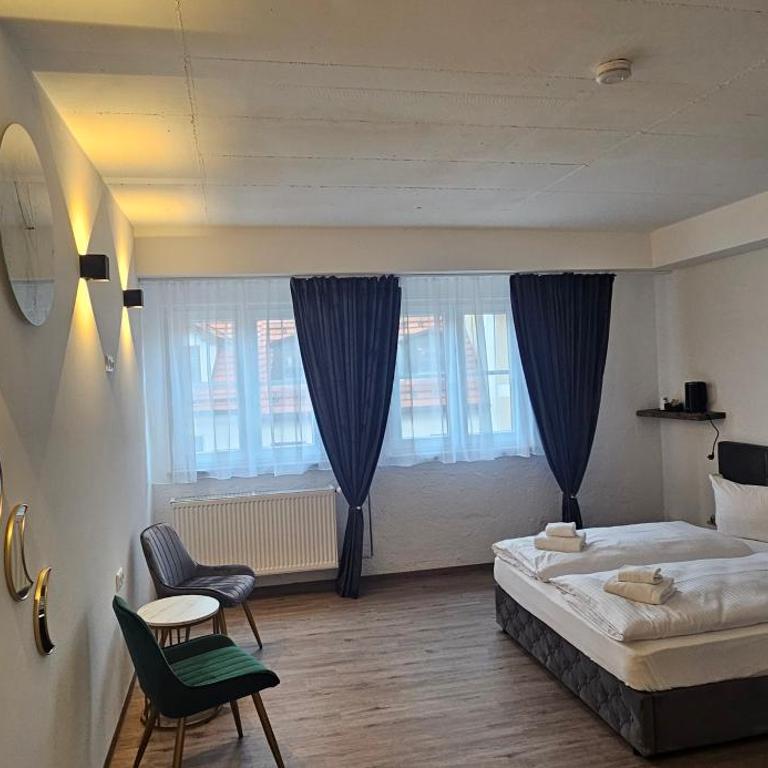 My Wolly Hostel Füssen - Doppelzimmer mit eigenem Bad - 2
