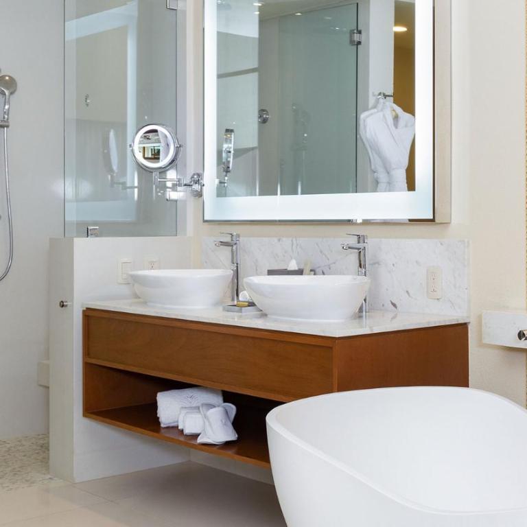 Villa La Valencia Los Cabos Beach Resort & Spa - All Inclusive - King Suite with Ocean View - 6