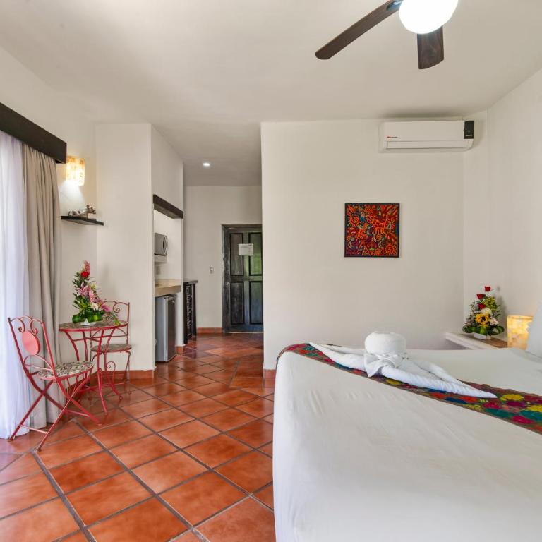 Hotel Riviera Del Sol - Deluxe King Studio - 3
