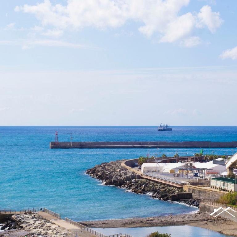 Beach 1M| 1BR| Terrazza Waterfront| A/C By Tilo - Appartamento Deluxe con 1 Camera da Letto e Vista Oceano - 35