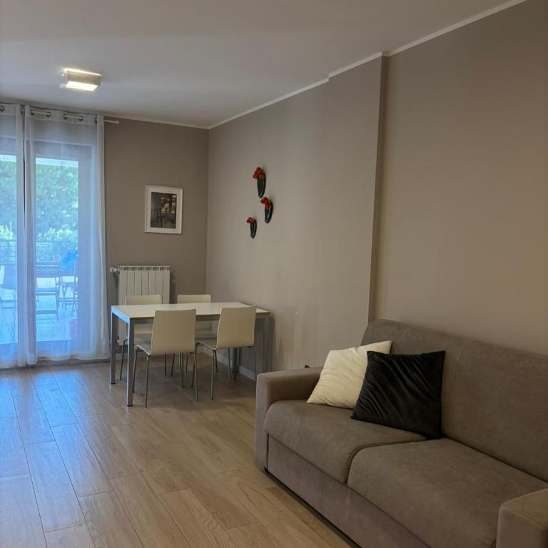 PARCO VERDE APARTMENT - Appartamento con 2 Camere da Letto - 8