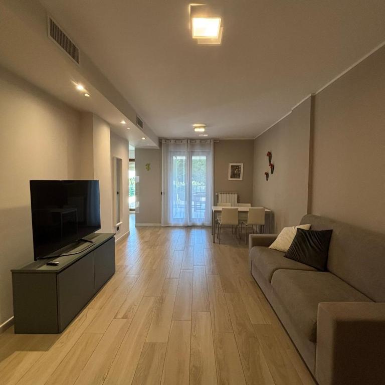 PARCO VERDE APARTMENT - Appartamento con 2 Camere da Letto - 11
