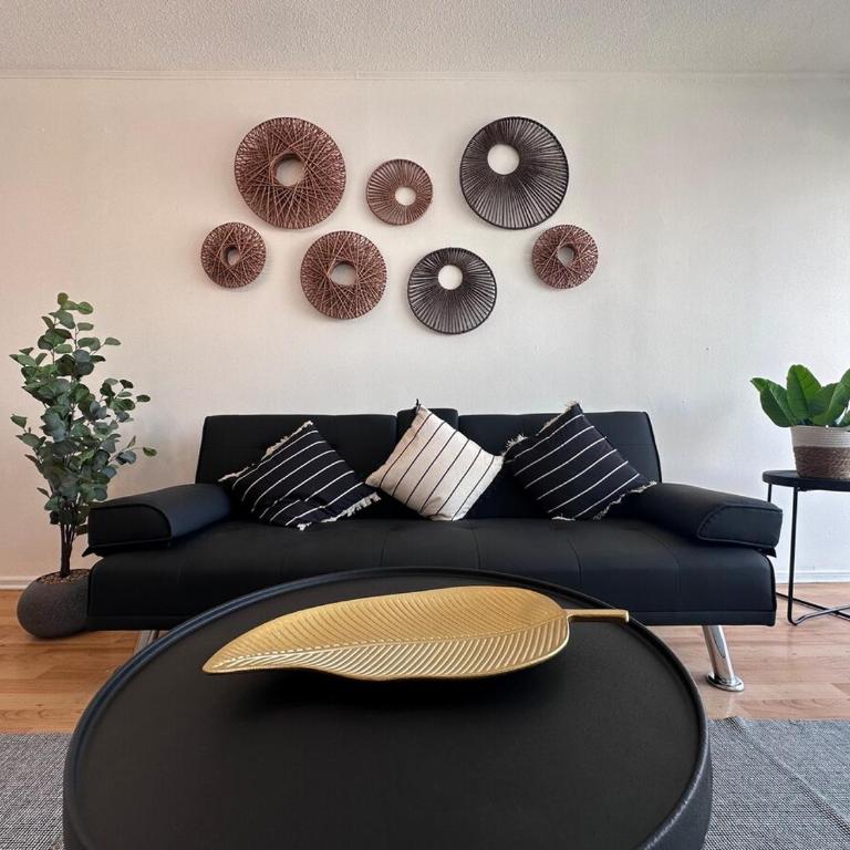 Moderno departamento a pasos de el Movistar arena - Three-Bedroom Apartment - 1