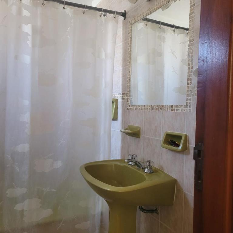 Apolo Hotel - Basic Triple Room - 3