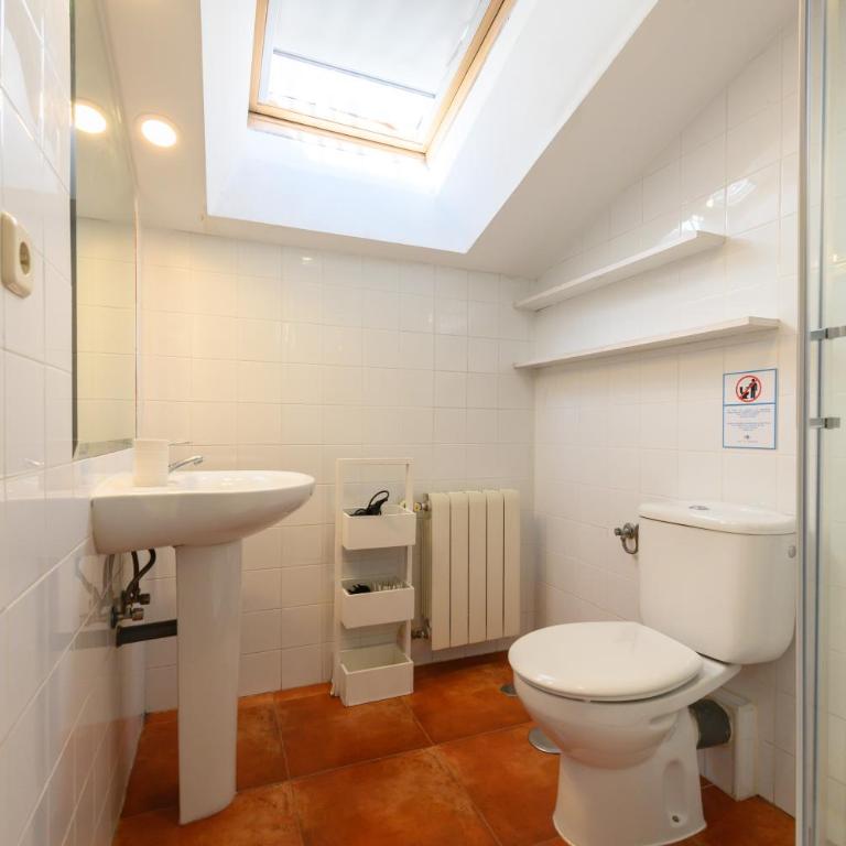 For You Rentals Preciosa Buhardilla TEMPORAL en plena Puerta del Sol de Madrid COR25 - Apartamento de 1 dormitorio - 11