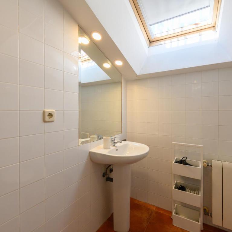 For You Rentals Preciosa Buhardilla TEMPORAL en plena Puerta del Sol de Madrid COR25 - Apartamento de 1 dormitorio - 12