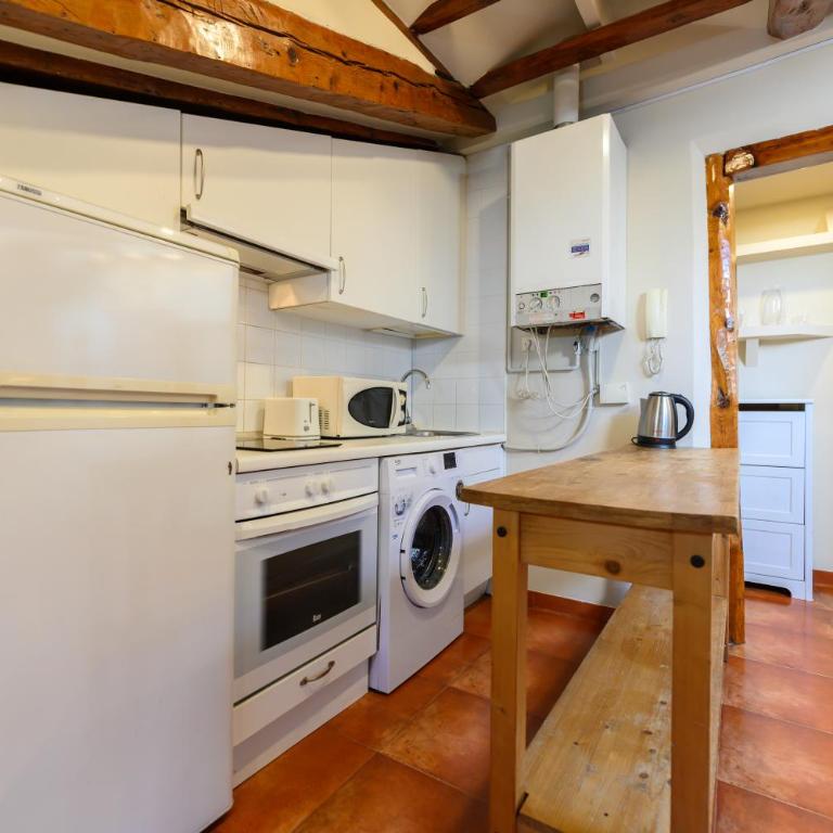 For You Rentals Preciosa Buhardilla TEMPORAL en plena Puerta del Sol de Madrid COR25 - Apartamento de 1 dormitorio - 10