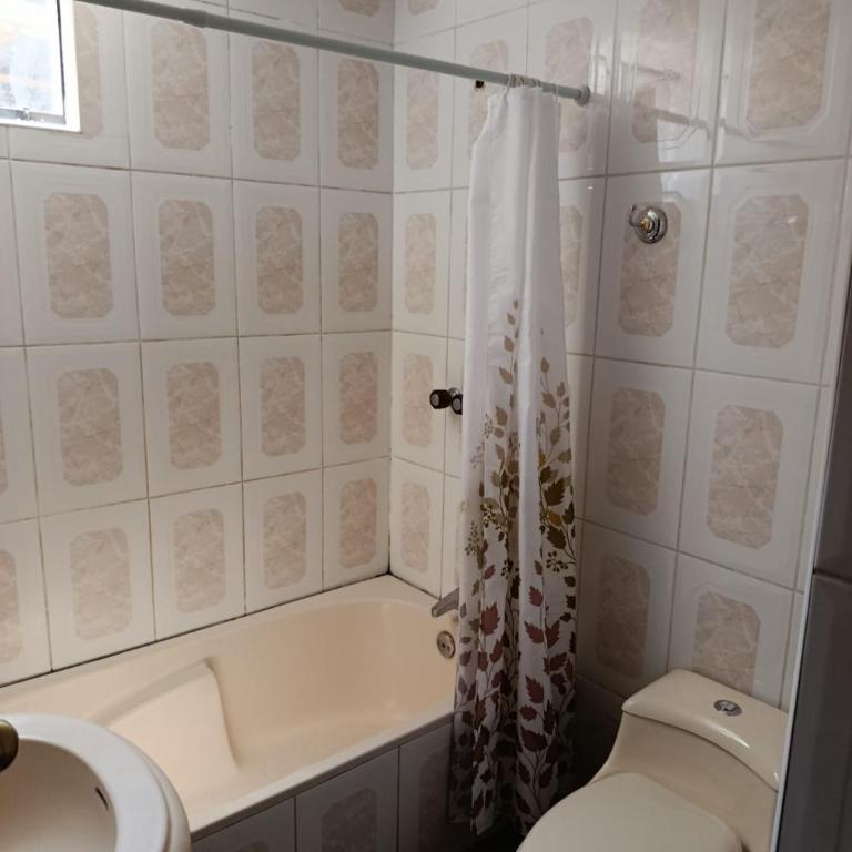 Hospedaje familiar - Casa de 5 dormitorios - 9