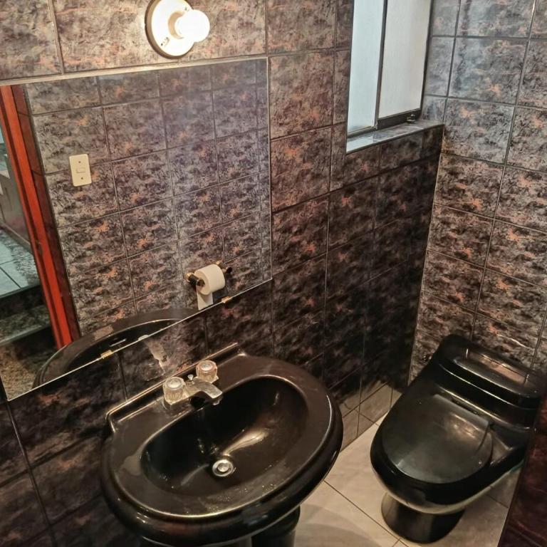 Hospedaje familiar - Casa de 5 dormitorios - 13