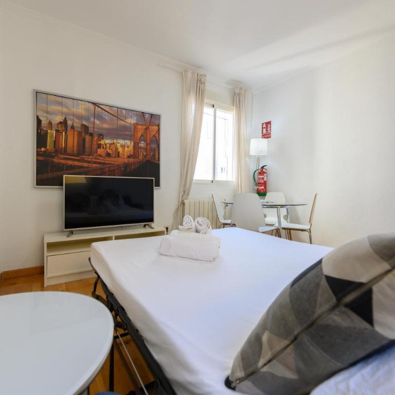 For You Rentals reina sofia apartment TEMPORAL DFO214 - Apartamento - 4