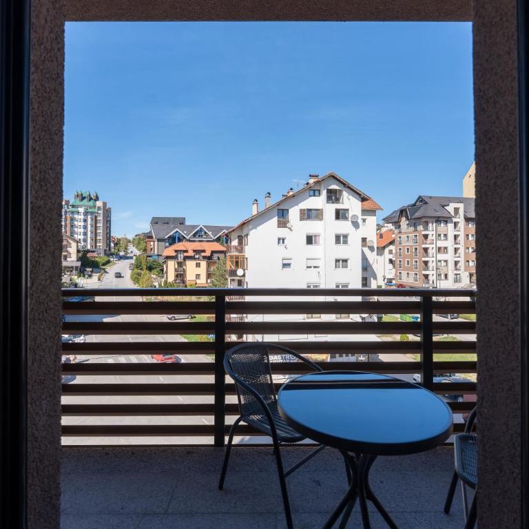 Gold Zlatibor Kalman - Apartment with Terrace - 4