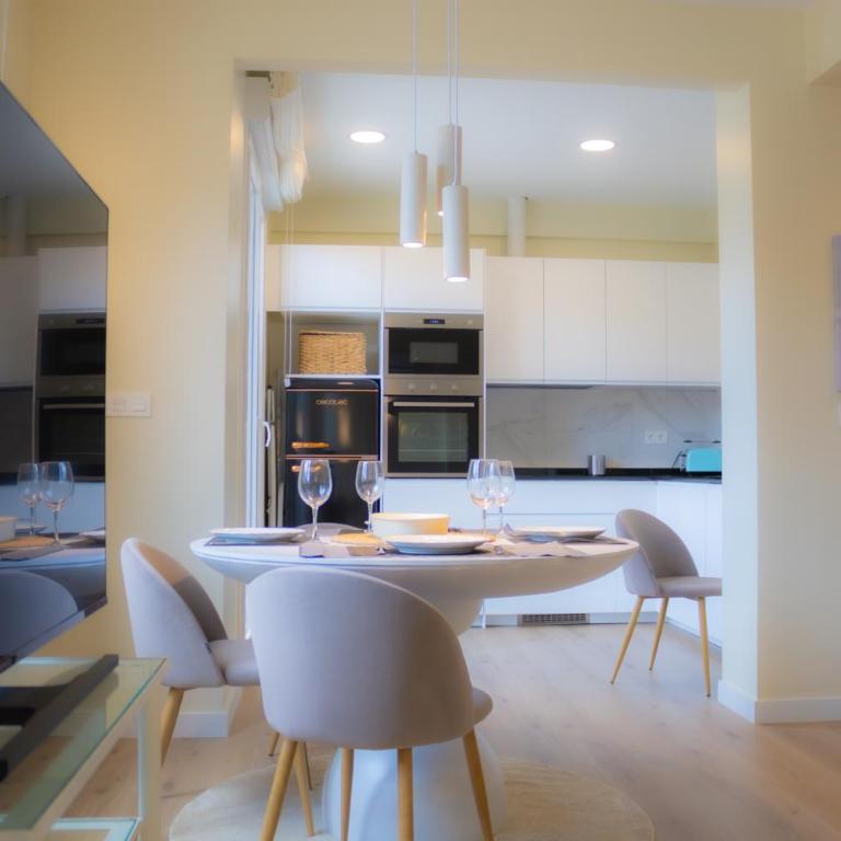 Luminoso Bilbao - Two-Bedroom Apartment - 15