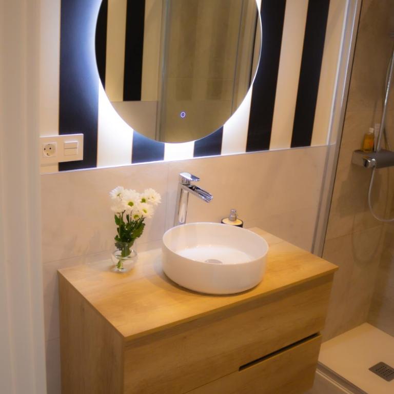 Luminoso Bilbao - Two-Bedroom Apartment - 24