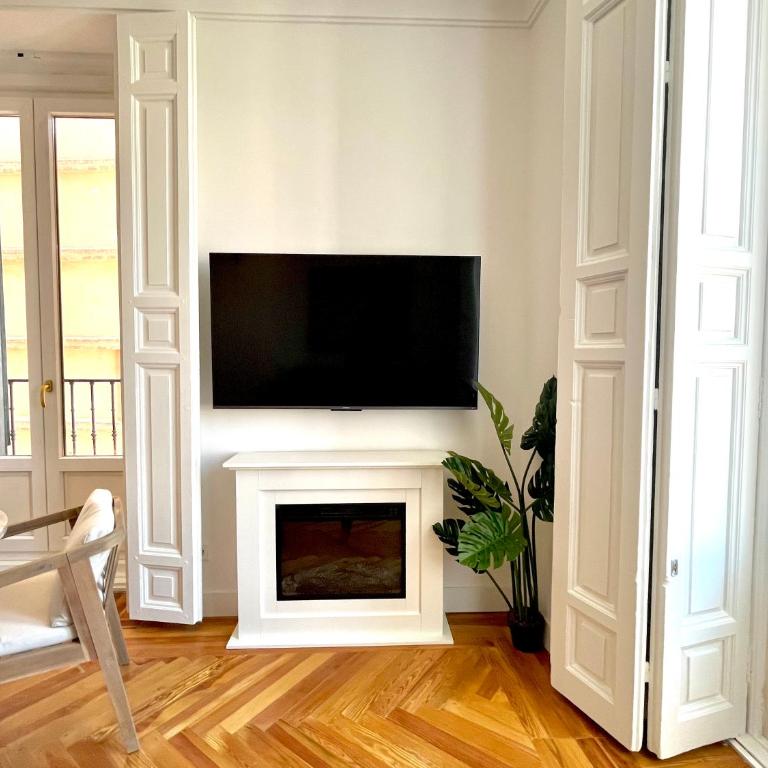 dPLACE to Be - Apartamentos de Lujo en Centro Histórico - One-Bedroom Apartment with Balcony and City View - 6