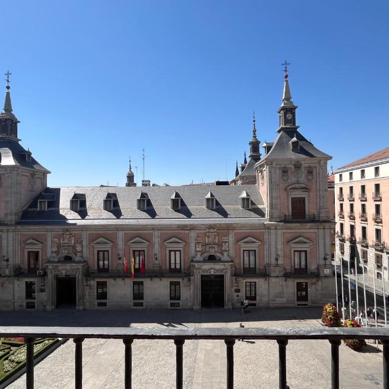 dPLACE to Be - Apartamentos de Lujo en Centro Histórico - One-Bedroom Apartment with Balcony and City View - 5