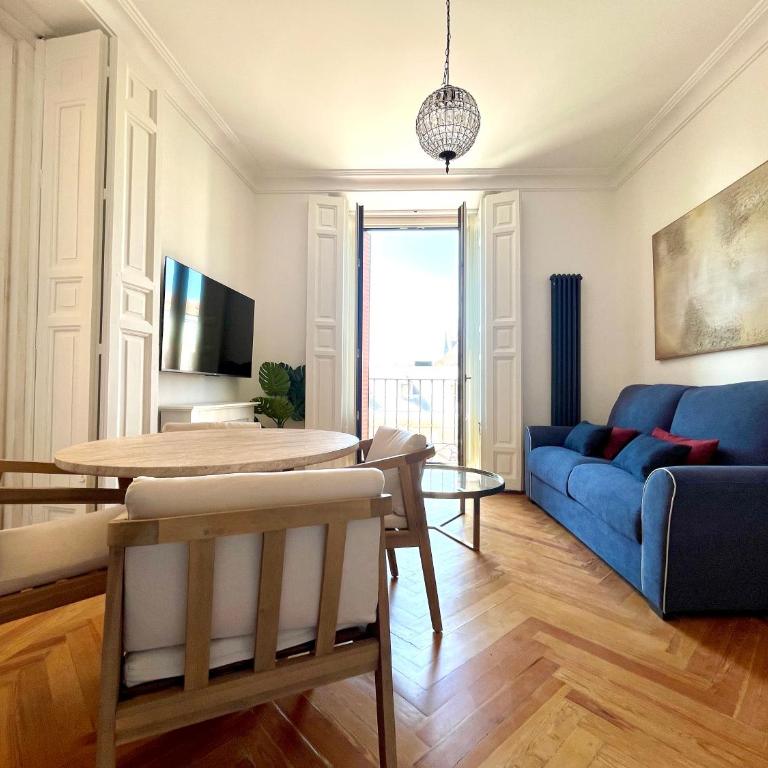 dPLACE to Be - Apartamentos de Lujo en Centro Histórico - One-Bedroom Apartment with Balcony and City View - 10