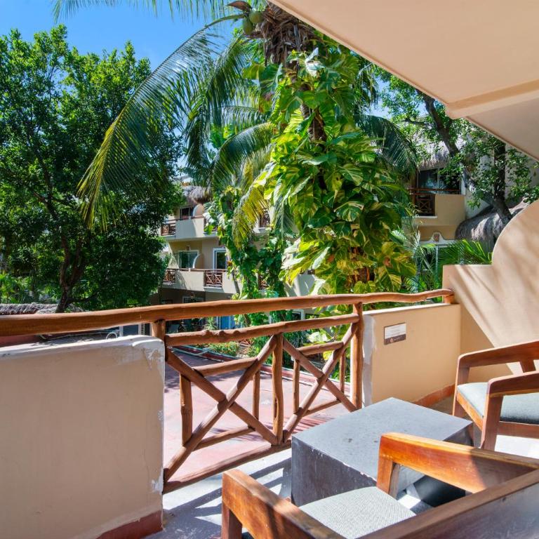 Hotel Riviera Del Sol - Deluxe King Studio - 11