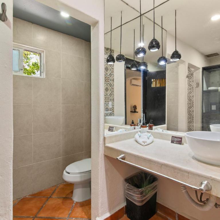 Hotel Riviera Del Sol - King Studio - 13