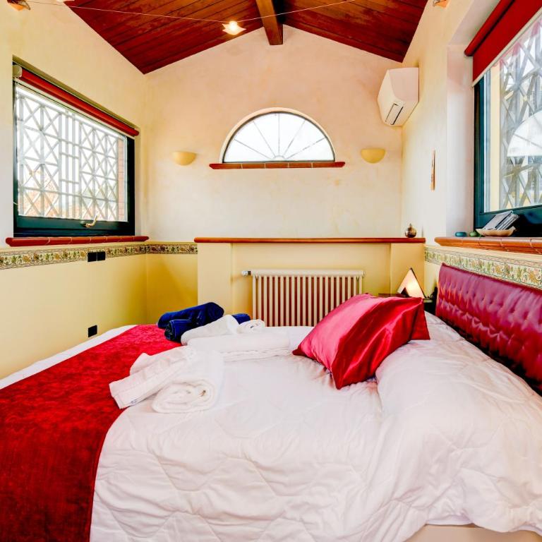 Villa Artemisia Luxury, Pool & Jacuzzi, 300m from Lake Garda - Villa - 38