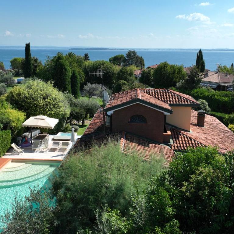 Villa Artemisia Luxury, Pool & Jacuzzi, 300m from Lake Garda - Villa - 8