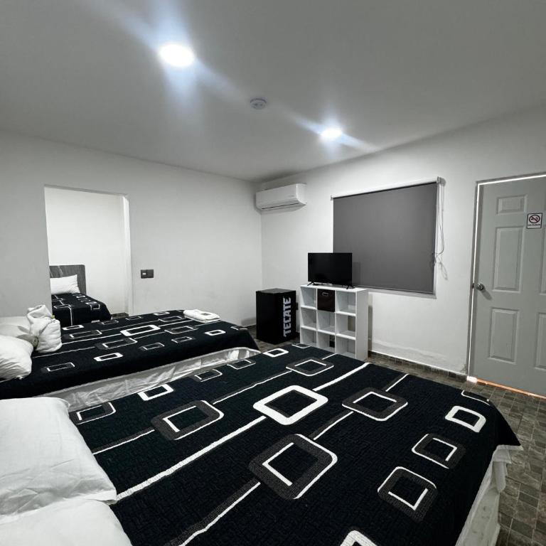 Blue Inn Hotel & Suites - Triple Room - 4
