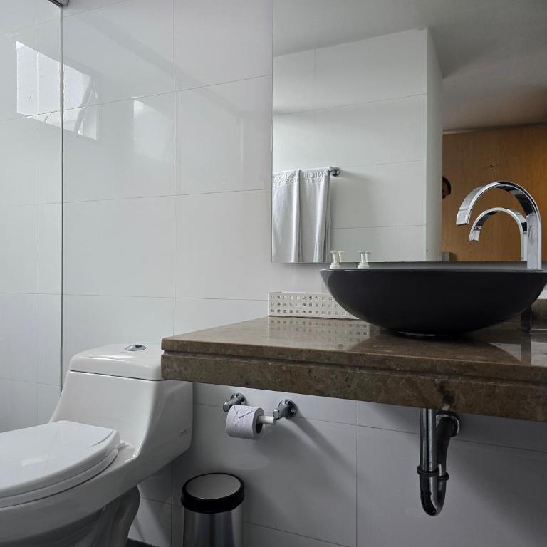 Hotel Castellana 95 Bogota By Hoteles Confort 80 - Queen Room - 10