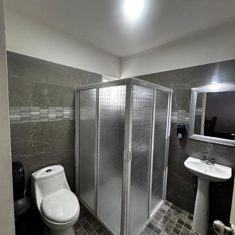 Blue Inn Hotel & Suites - Deluxe Suite - 5