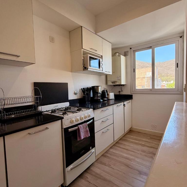 Augusto Apart 3 - Apartamento de 2 dormitorios con vistas a la montaña - 10