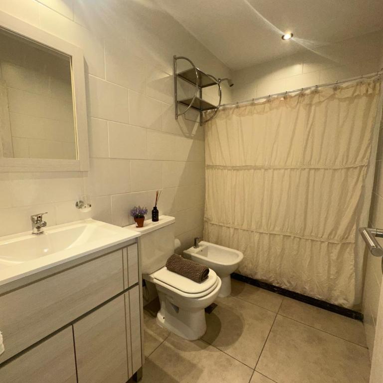 Departamento Bitcoins House Rivadavia - Two-Bedroom Apartment with Balcony - 6