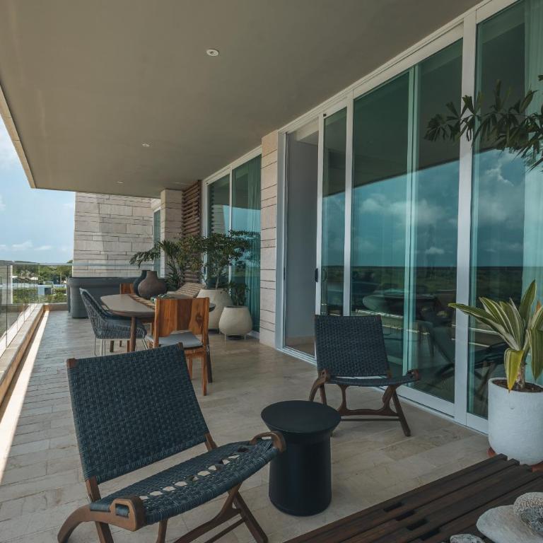 4BR Seaview Apartment at Calablanca D5 - Four-Bedroom Apartment - 6