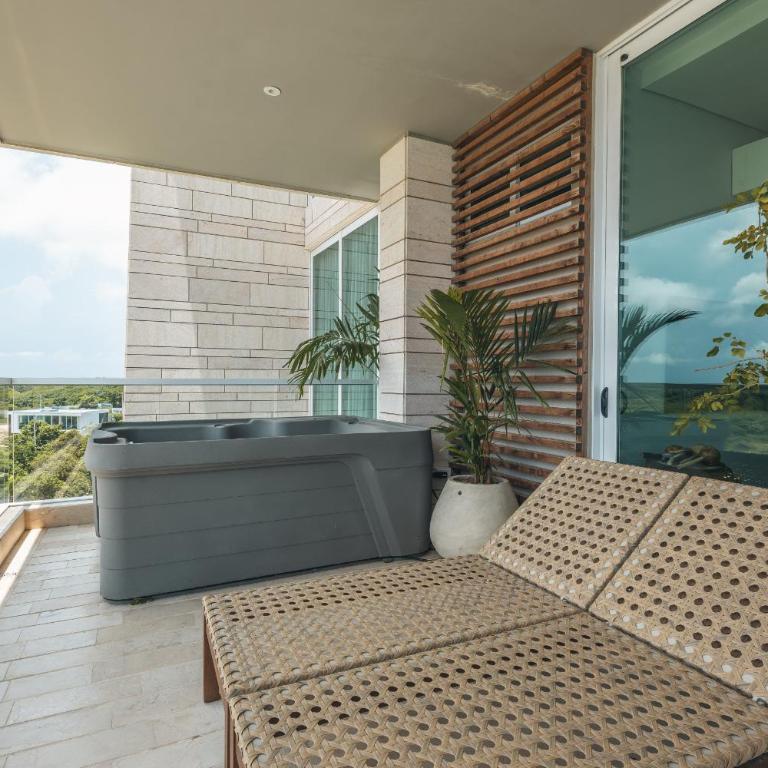 4BR Seaview Apartment at Calablanca D5 - Four-Bedroom Apartment - 9