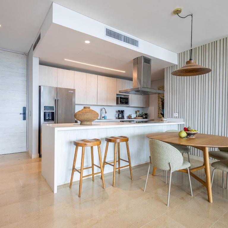 4BR Seaview Apartment at Calablanca D5 - Four-Bedroom Apartment - 16