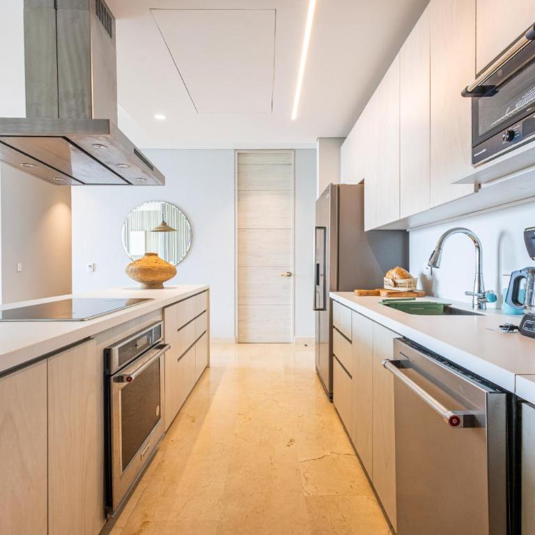 4BR Seaview Apartment at Calablanca D5 - Four-Bedroom Apartment - 18