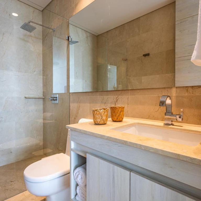 4BR Seaview Apartment at Calablanca D5 - Four-Bedroom Apartment - 21