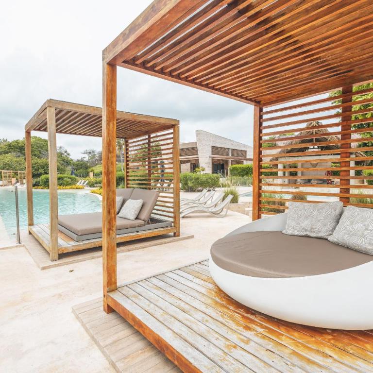 4BR Seaview Apartment at Calablanca D5 - Four-Bedroom Apartment - 50