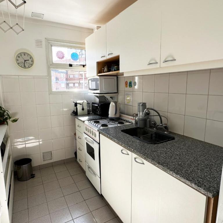 Depto Mechi - Depto en Guemes para 2 PAX con cochera descubierta - Hola Sur - One-Bedroom Apartment - 10
