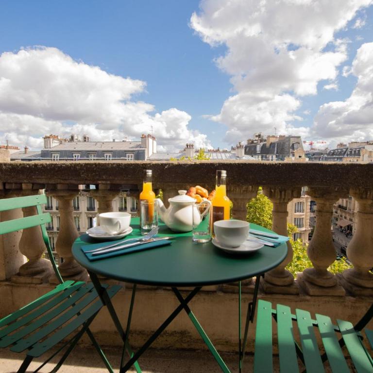 Holiday Inn Paris - Gare de Lyon Bastille by IHG - Chambre Lit King-Size Premium avec Balcon - Vue sur Ville - 2