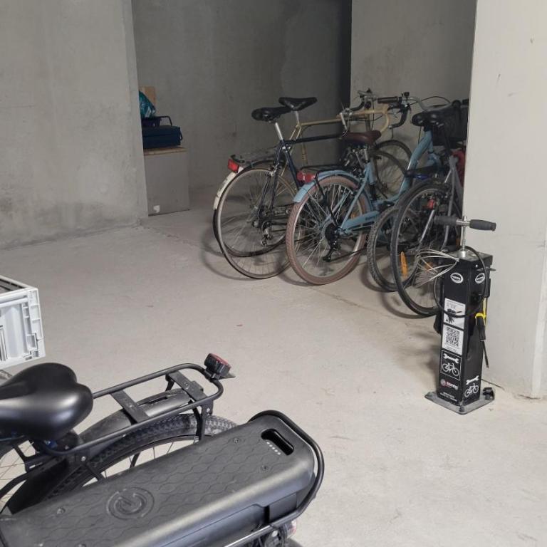 Apt au calme avec terrasse et parking CV - Appartement 1 Chambre - 15