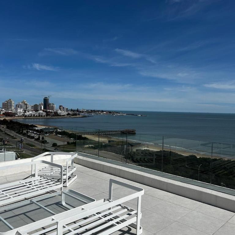 Apartamento a una cuadra de la playa mansa Torre Saint Honore 707 - One-Bedroom Apartment - 7