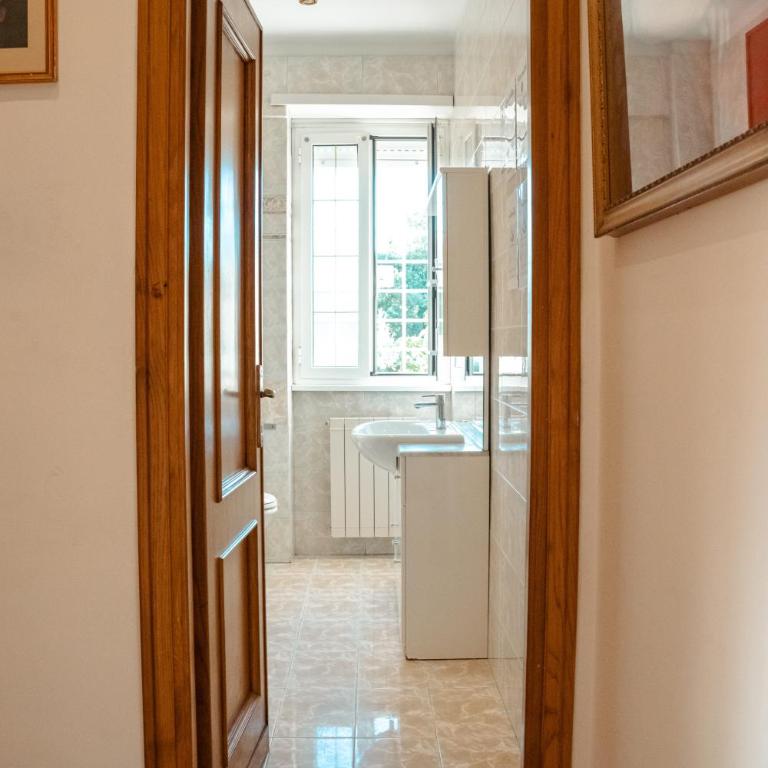 Domus Aurelia Colibrì Comfort & Terrace - Appartamento con 3 Camere da Letto e con Balcone - 17