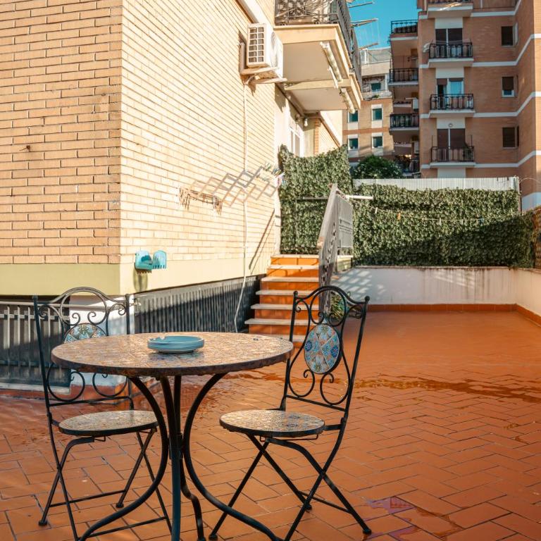 Domus Aurelia Colibrì Comfort & Terrace - Appartamento con 3 Camere da Letto e con Balcone - 25