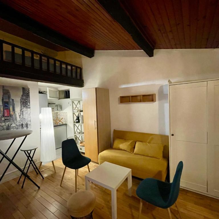 Coeur du Marais-Rue des Rosiers - One-Bedroom Apartment - 2