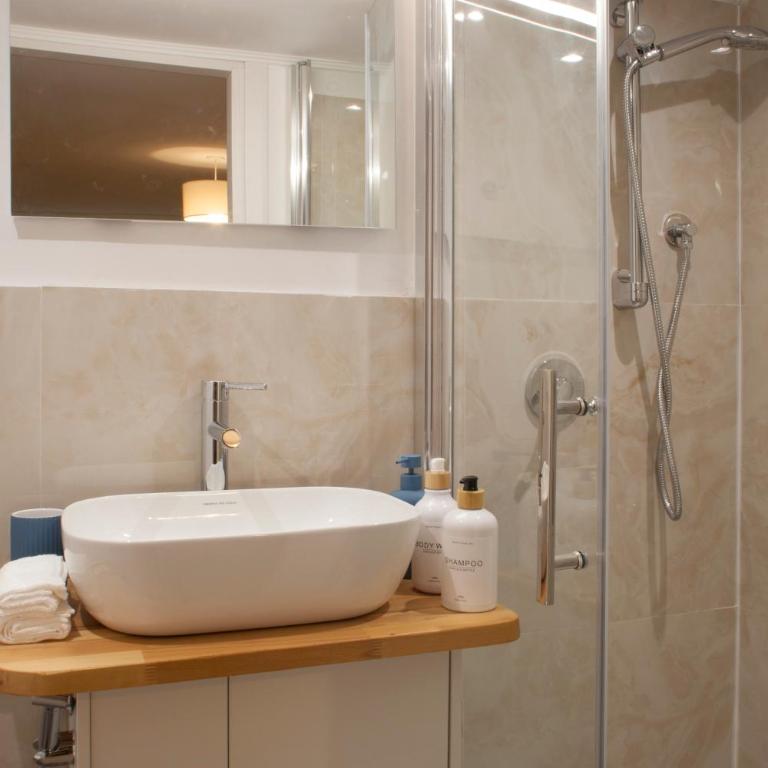 Dimora San Siro - Camera Tripla con Bagno Privato - 5