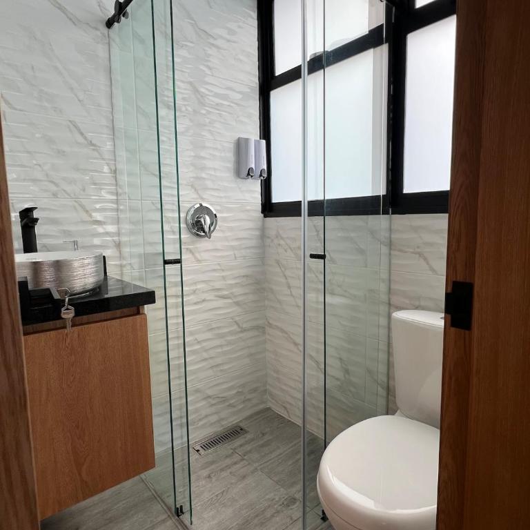 apto con jacuzzi y aire acondicionado cerca laureles - Apartamento de 1 dormitorio - 3