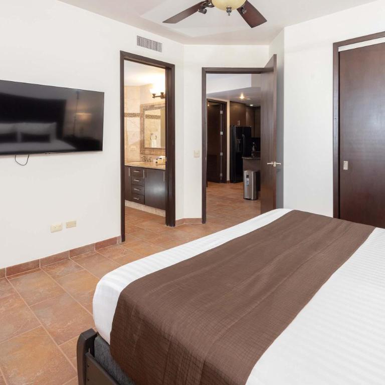 Las Palomas F-1402 Oceanfront Premium Condo - Sleeps 4 - Apartment - 58