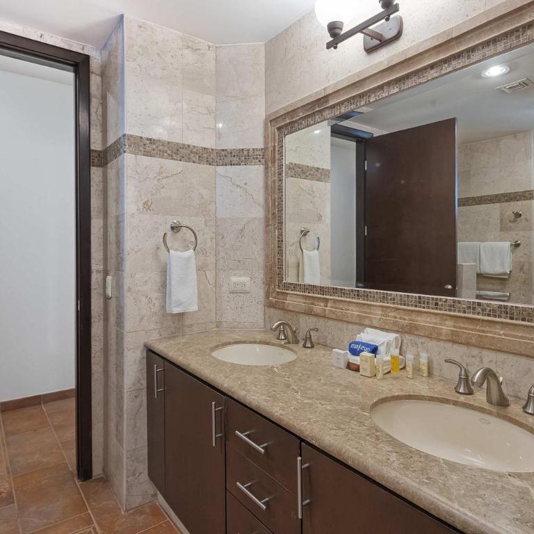 Las Palomas F-1402 Oceanfront Premium Condo - Sleeps 4 - Apartment - 61
